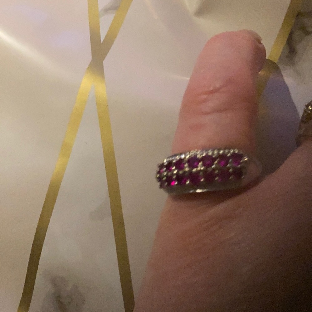Gorgeous 14 stone ruby ring
